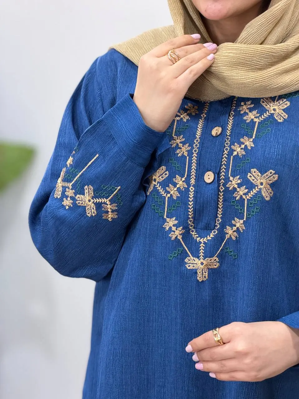 مانتو گلدوزی آیسو ناهید